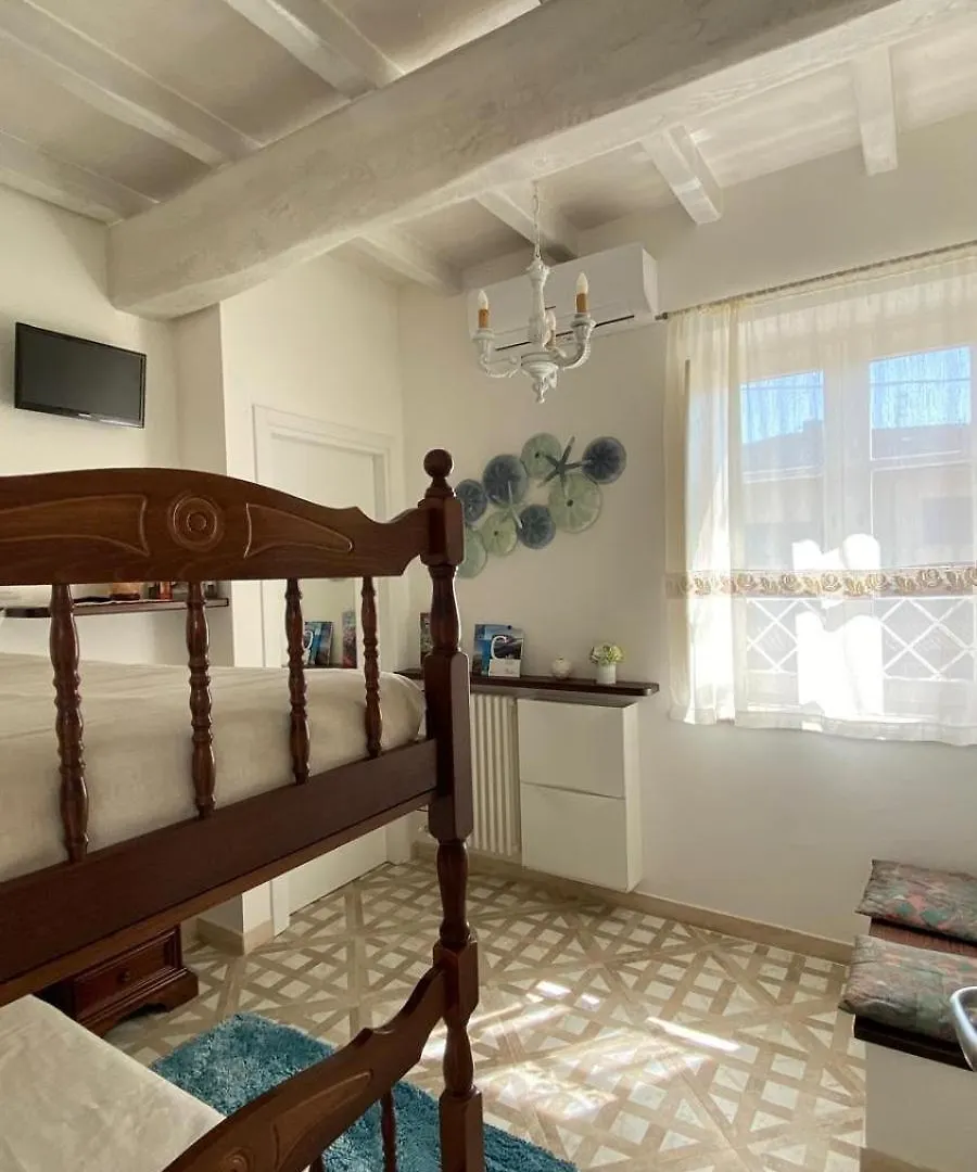 - La Casa Di Rosi- Versilia & Free Parking- Камайоре 0*,  Италия